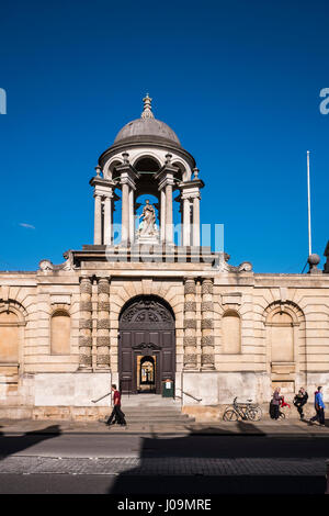 Oxford ist eine Stadt, die weltweit bekannt als die Heimat der University of Oxford, die älteste Universität in der englischsprachigen Welt. England, Großbritannien Stockfoto