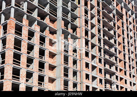 modernes Gebäude im Bau. Fassade Fragment Nahaufnahme. Stockfoto