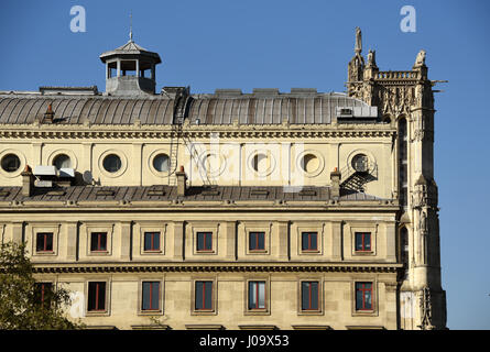 Saint-Jacques Turm und Theatre De La Ville, Paris, Frankreich, St. James, Santiago De Compostela Pilgern, UNESCO-Welterbe Stockfoto