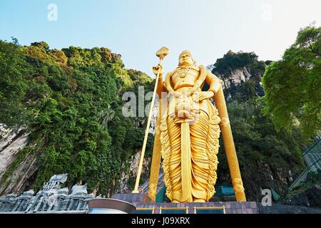 Statue des hindu-Gottes Muragan, Batu Höhlen Tempelanlage in Kuala Lumpur, Malaysia Stockfoto