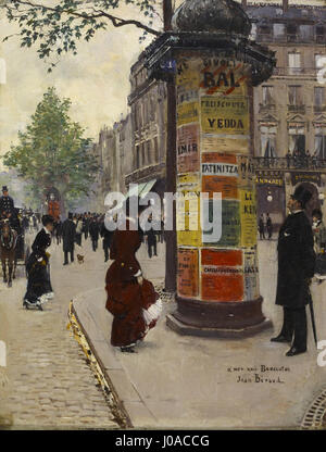 Jean Bérauds „Paris Kiosk“ zeigt eine geschäftige Pariser Straßenszene mit Schwerpunkt auf einem öffentlichen Kiosk, der die lebendige und soziale Atmosphäre von Paris im späten 19. Jahrhundert einfängt. Stockfoto