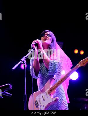 Fledermaus für Wimpern auf der John Peel Bühne beim Glastonbury Festival 2016 Stockfoto