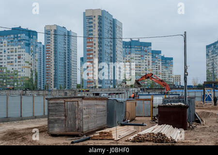 Baustelle der Trainingseinrichtungen in Nischni Nowgorod. Zeigen Sie mit sowjetischen Präzision Bilder, wie die zwei mächtigen Stadien, in denen die russischen WM 2018 bis zur Perfektion mit dem Rest unter den Weg gut poliert werden. Im Gegensatz zu früheren Farce Infrastruktur arbeitet für die brasilianische und South African World Cups, Bilder zeigen, dass in Russland der 45.000 Sitzer Kazan Arena, Heimat von Rubin Kazan und der Otkrytiye-Arena, Heimat von Spartak Moskau, sind bereits fertig gestellt. Andere Bilder zeigen das Olympiastadion Luschniki in Moskau, das ist komplett renoviert und verfügt über 3.000 Arbeiter auf si Stockfoto