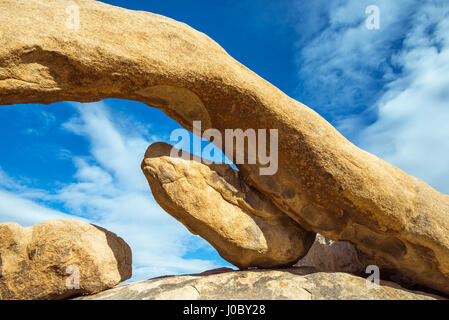 Nahaufnahme von Arch Rock. Joshua Tree Nationalpark, Kalifornien, USA. Stockfoto