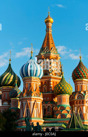 Nahaufnahme von den Kuppeln der Basilius Kathedrale, UNESCO-Weltkulturerbe, Moskau, Russland Stockfoto