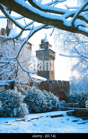 Cardiff Castle, Bute Park im Schnee, Cardiff, Wales, UK Stockfoto