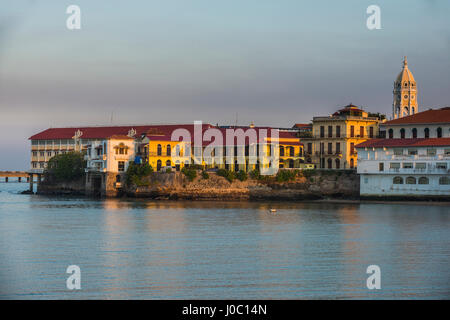 Skyline von Casco Viejo, UNESCO-Weltkulturerbe, Panama City, Panama, Mittelamerika Stockfoto