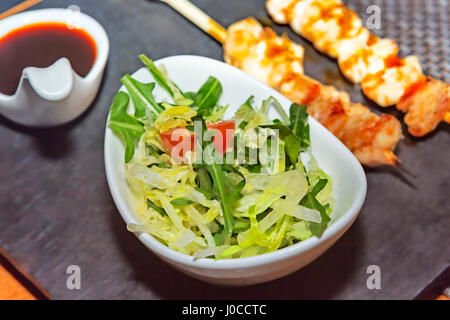 Japanischer mix Salat in selektiven focous Stockfoto