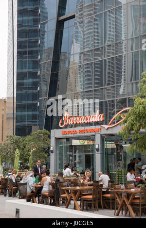 Die Barracuda-Meeresfrüchte-Restaurant in Dubai Marina, Dubai, Vereinigte Arabische Emirate Stockfoto