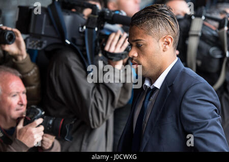 München, Deutschland. 11. April 2017. Real Madrids Mariano Diaz kommt im Team-Hotel in München, Deutschland, 11. April 2017. Das Champions League Viertelfinale erste Bein Match zwischen FC Bayern München und Real Madrid beginnt 12. April 2017. Bildnachweis: Dpa picture Alliance/Alamy Live News Stockfoto