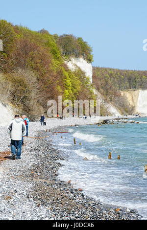 SASSNITZ, Mecklenburg-Vorpommern / Deutschland 19. April 2014: Kreide Klippen Felsen der Insel Rügen in Sassnitz (Deutschland) Stockfoto