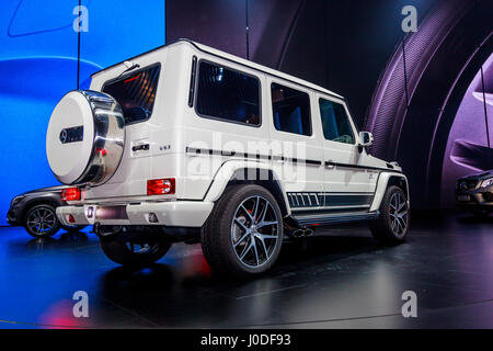 FRANKFURT, Deutschland - 23. SEPTEMBER 2015:Mercedes Benz G63 AMG (W463) V8-Twin-Turbo-Motor angetrieben. Stockfoto