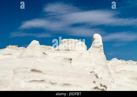 Weißen Felsen von Sarakiniko auf Milos Insel in den Kykladen Stockfoto