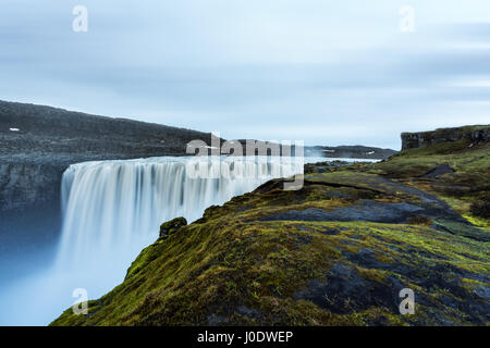 Dettifoss - mächtigsten Wasserfall Europas. Jokulsargljufur Nationalpark, Island. Stockfoto