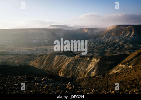 Der Negev-Wüste ist eine Wüstenregion befindet sich im Süden Israels und deckt mehr als die Hälfte des israelischen Territoriums. Stockfoto