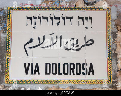 Straßenschild "Via Dolorosa" Stockfoto