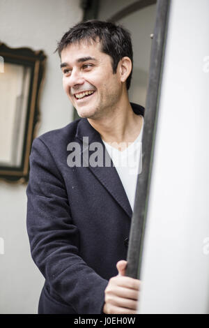 Porträt von Laurent Binet (Prix Interallie 2015) im Restaurant Lasserre 11.12.2015 © MOLLONA/Opale Stockfoto