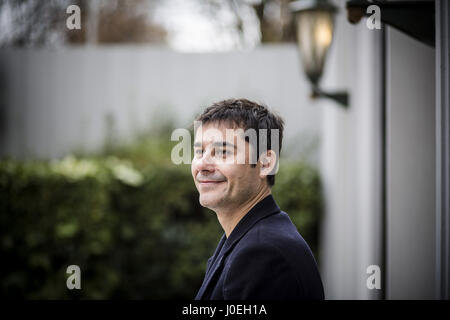 Porträt von Laurent Binet (Prix Interallie 2015) im Restaurant Lasserre 11.12.2015 © MOLLONA/Opale Stockfoto