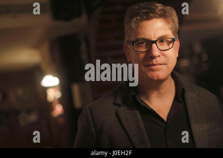 Laird Hunt - Remise du Grand Prix de Litterature Américaine 2015 au Restaurant Joe Allen 12.07.2015 © MOLLONA/Opale Stockfoto