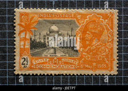 Silver Jubilee Gedenkfeier 1935 Taj Mahal Agra, 2,5 anna Briefmarken, Indien, Asien Stockfoto