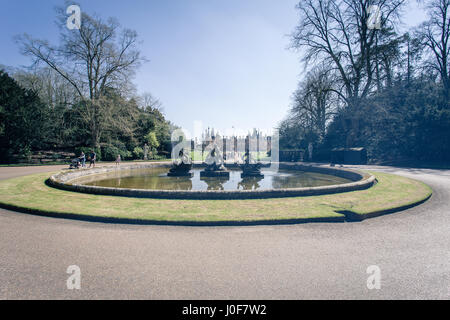 Waddesdon Manor ist ein Landhaus im Dorf Waddesdon, in Buckinghamshire, England. Es befindet sich in Aylesbury Vale Stockfoto