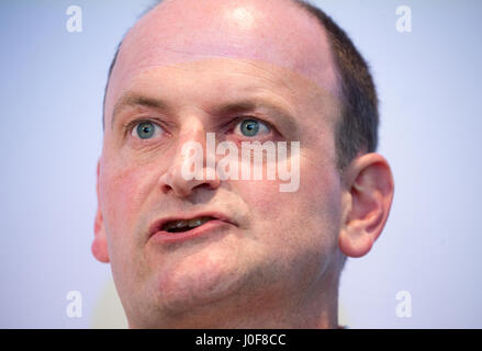Douglas Carswell, ehemaliger Abgeordneter der UKIP für Clacton, jetzt unabhängig, startet sein neue Buch "Rebel: Gewusst wie: die aufstrebenden Oligarchie zu stürzen" Stockfoto