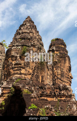 Die vier-faced Türme der Südtor, Angkor Thom, Siem Reap, Kambodscha Stockfoto