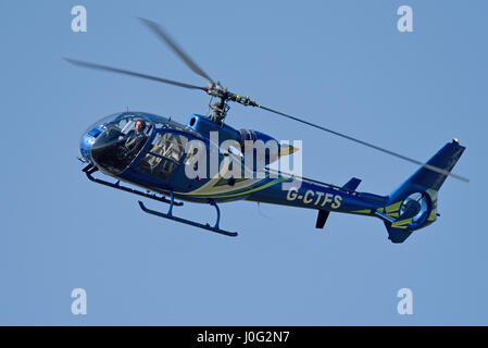 Westland Gazelle HT2 G-befolgt Ex-Militär Hubschrauber gesehen hier bei der Gazelle 50. Jahrestag Fly-in Middle Wallop. Der Typ flog zum ersten Mal 7. April 1967 Stockfoto