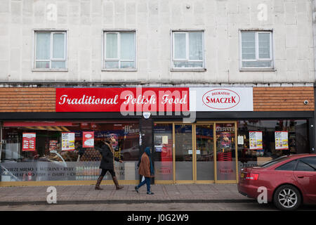 Slough, UK. 1. März 2017. Ein polnischer Shop. Slough hat eines der größten polnischen Gemeinden im Vereinigten Königreich. Stockfoto