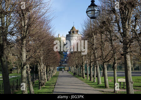 Windsor, UK. 2. März 2017. Ein Blick entlang der Goswells in Richtung Schloss Windsor. Stockfoto Windsor, UK. 2. März 2017. Ein Blick entlang der Goswells in Richtung Schloss Windsor. Stockfoto