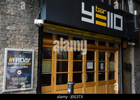 Windsor, UK. 2. März 2017. Bar-Yello-cocktail-Bar. Stockfoto Windsor, UK. 2. März 2017. Bar-Yello-cocktail-Bar. Stockfoto