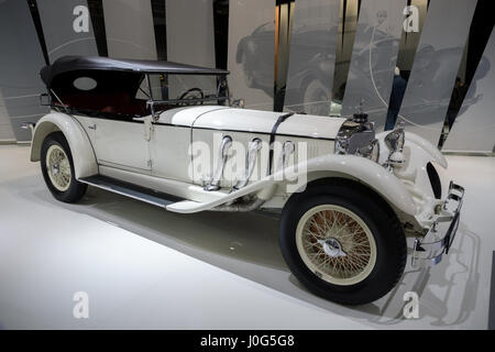 ESSEN, Deutschland - 6. April 2017: ein 1927 Mercedes Benz Typ S W06 Oldtimer auf der Techno Classica Essen Auto Show. Stockfoto