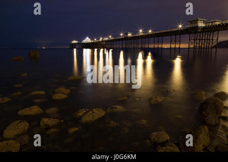 Foto von Jamie Callister ©. Llandudno Pier, Conwy Grafschaft, Nord-Wales, 6. April 2017 Stockfoto