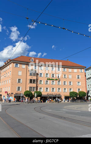 Täglichen Aktivitäten in der Marktsplatz, Innsbruck, Österreich Stockfoto