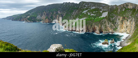 Slieve League vom Parkplatz und Aussichtspunkt am Amharc Mór, County Donegal, Irland Stockfoto