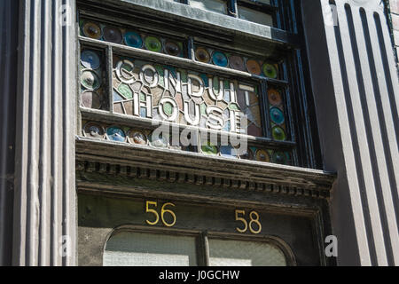 Conduit Haus auf Lamb es Conduit Street in Bloomsbury, London, UK Stockfoto