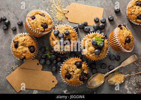 Vegan-Bananen-Blaubeer-muffins Stockfoto