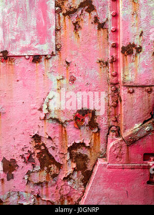 Rusty Metall und Peeling Paint Detail im Norden Carr Feuerschiff City Quay in Dundee, Schottland Stockfoto