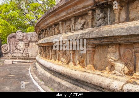 Die Ruinen von Polonnaruwa, der zweiten ältesten Königreiche Sri Lankas Stockfoto