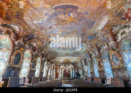 Innenansicht der Universität Breslau und herrliche Dekoration der Aula Leopoldina, Polen. Stockfoto