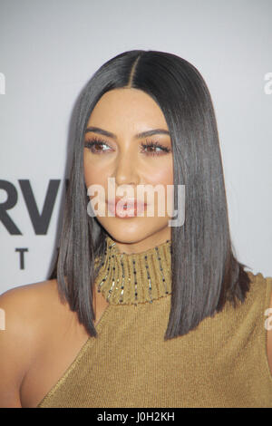 Los Angeles, USA. 12. April 2017. Kim Kardashian West 12.04.2017 der US-Premiere von "The Promise" auf dem TCL Chinese Theater in Hollywood, CA Kredit statt: Cronos/Alamy Live News Stockfoto