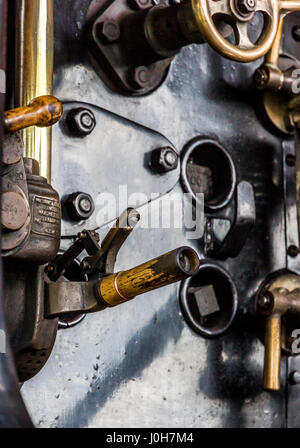 Horsted Keynes Railway Station, Sussex, UK. 13. April 2017. Die Welt-berühmten Flying Scotsman verbindet anderen Dampflokomotiven während seiner Besuche in der Bluebell Railway in den Süden von England Kredit: Alan Fraser/Alamy Live News Stockfoto