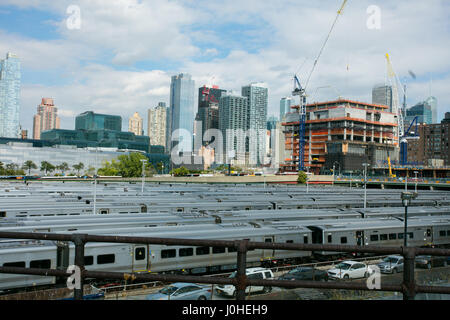 abgestellten Züge irgendwo in einer Station in New York Stockfoto