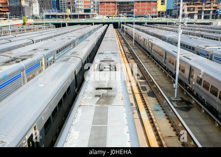 abgestellten Züge irgendwo in einer Station in New York Stockfoto