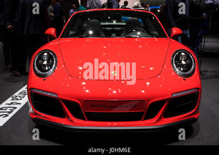 Genf, Schweiz - 7. März 2017: Porsche 911 Targa 4 GTS Sportwagen auf der 87. Genfer Autosalon vorgestellt. Stockfoto