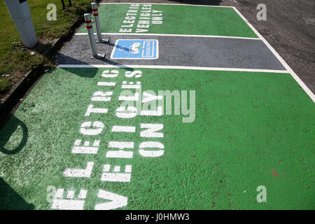 Elektrofahrzeug aufladen Punkt Prestwick Stockfoto