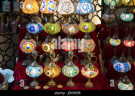 Den Textil-Souk (auch bekannt als der alte Souk) in Bur Dubai, Dubai, Vereinigte Arabische Emirate Stockfoto