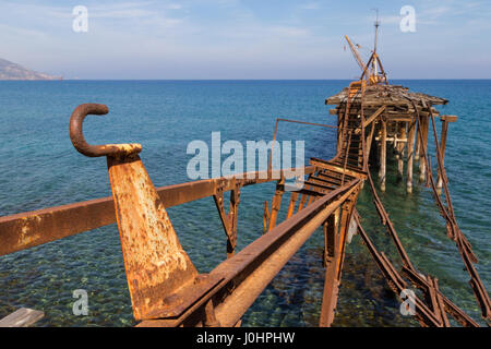 Verlassenen Pier am Xeros alte Bergbau Port, Zypern in Landschaft Stockfoto