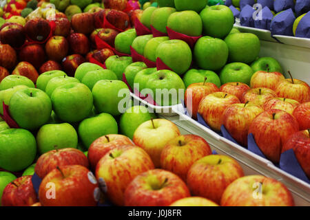 Äpfel stehen Hintergrund Stockfoto