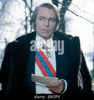 Deutscher Titelhändler Hans Hermann Weyer, Deutschland 1970er Jahre. Deutscher Akademischer und diplomatische Titel Händler Hans Hermann Weyer, Deutschland 1970. Stockfoto